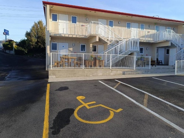Bayfield Motel and Apartment image 16